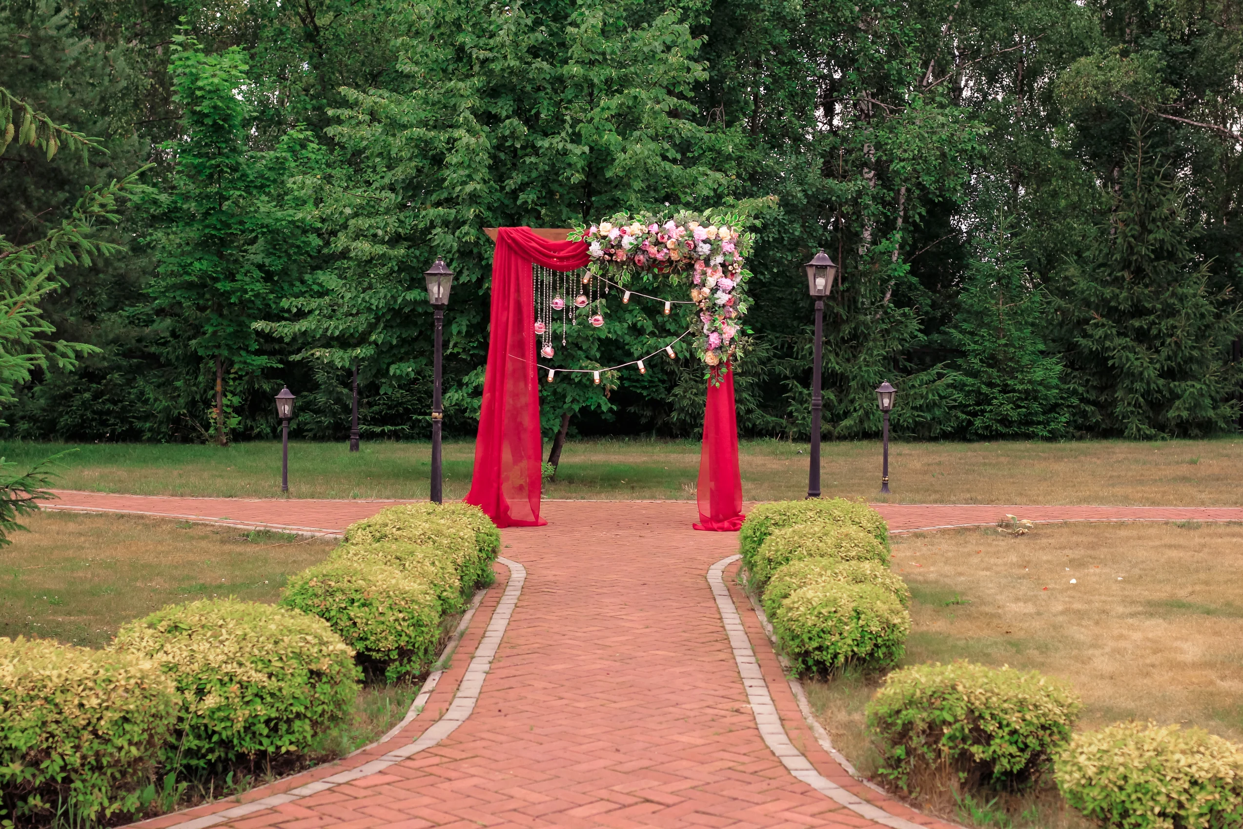 elegant-wedding-arch-decoration-in-a-lush-garden-2026-01-06-08-58-52-utc
